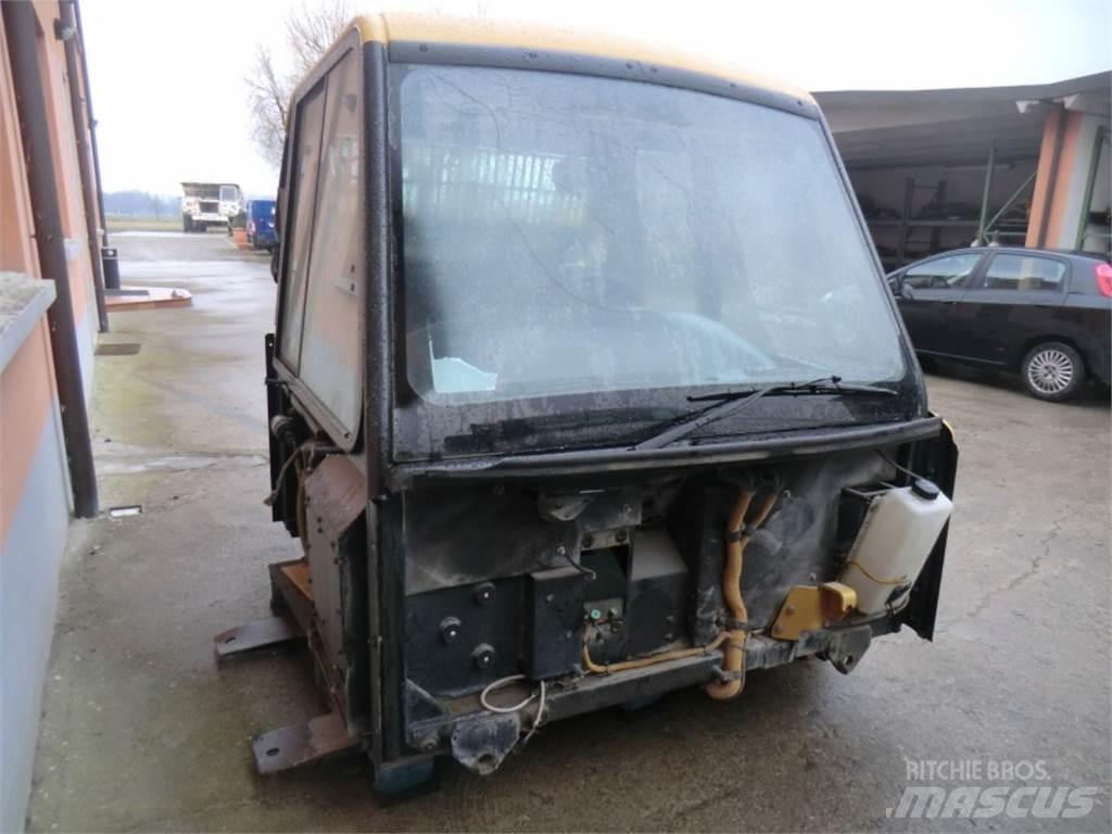 CAT 735 Ramy i zawieszenie