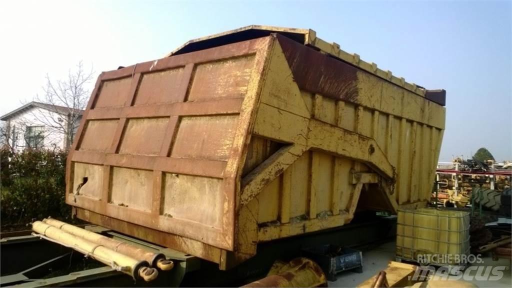 CAT 735 Ramy i zawieszenie