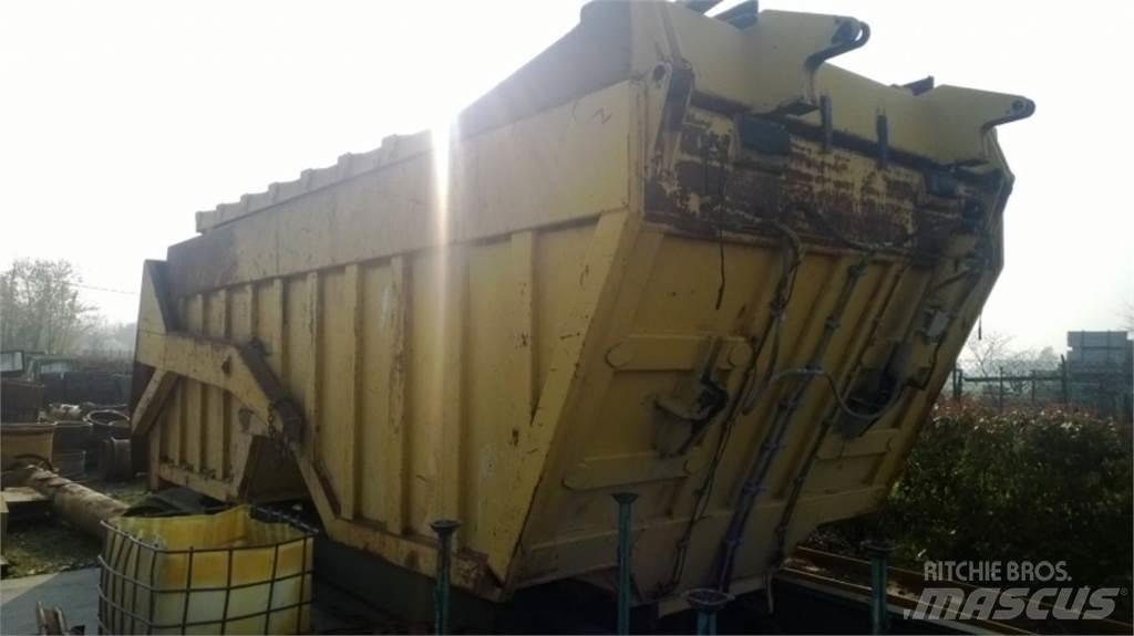 CAT 735 Ramy i zawieszenie