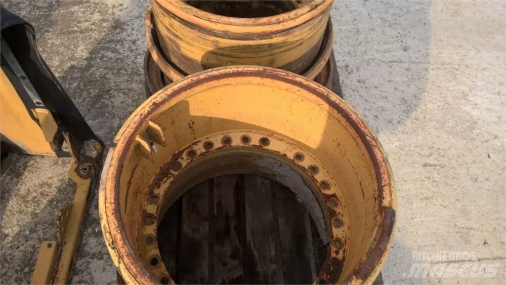CAT 735 Maszyny budowlane - Inne