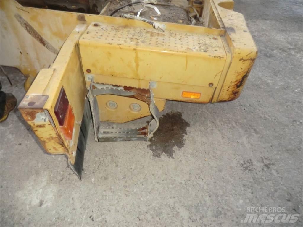 CAT 928G Ramy i zawieszenie