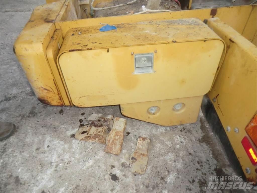 CAT 928G Ramy i zawieszenie