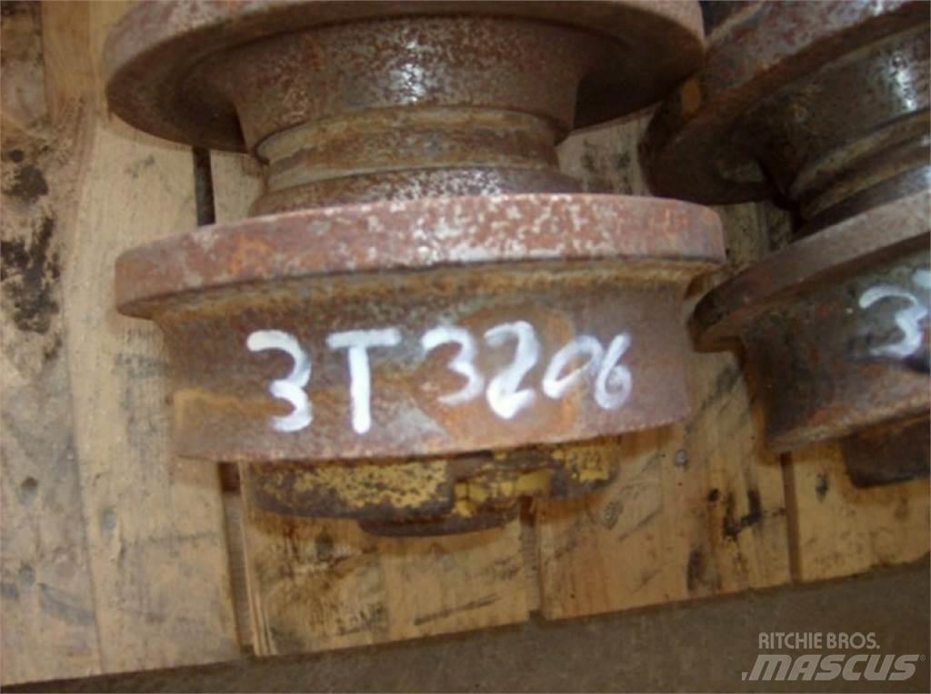 CAT 963 Gąsienice, łańcuchy i podwozia