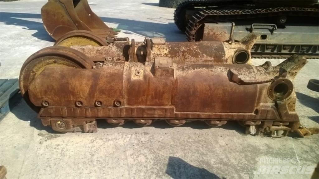 CAT 963C Gąsienice, łańcuchy i podwozia