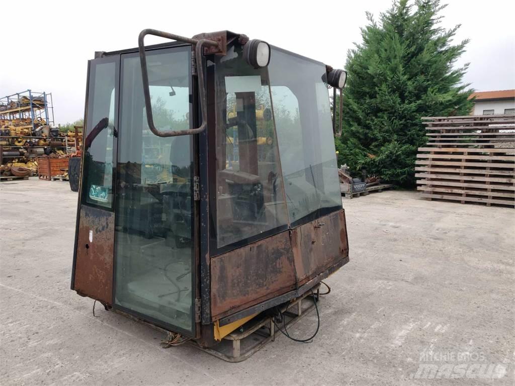 CAT 988G Ramy i zawieszenie