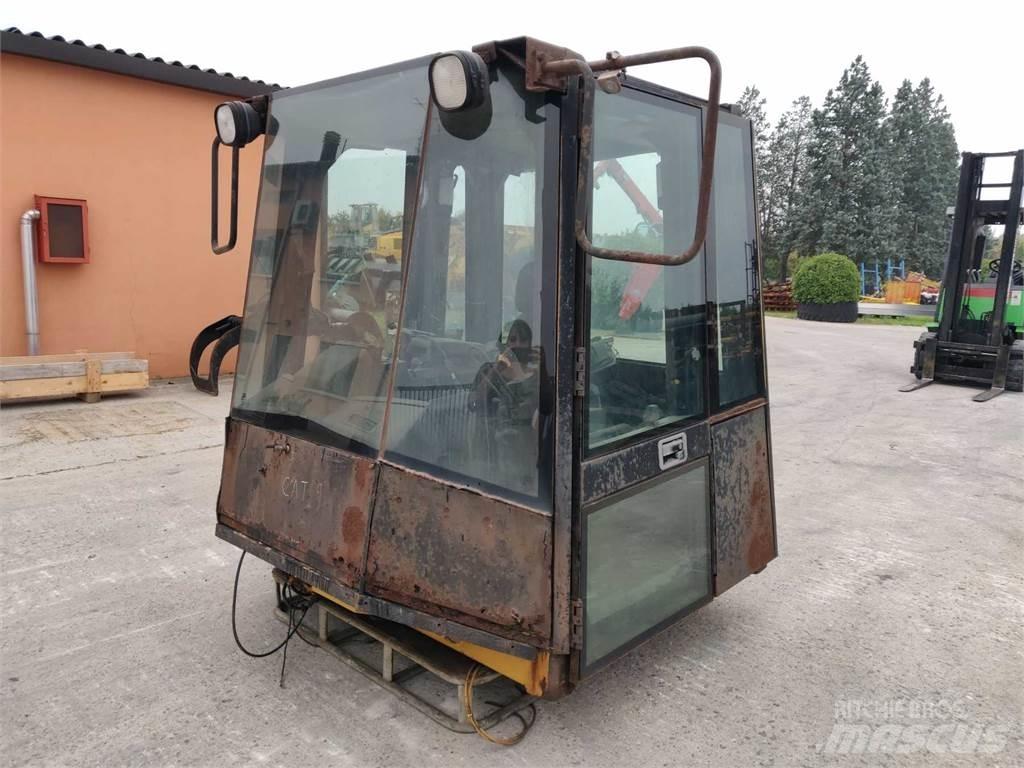 CAT 988G Ramy i zawieszenie