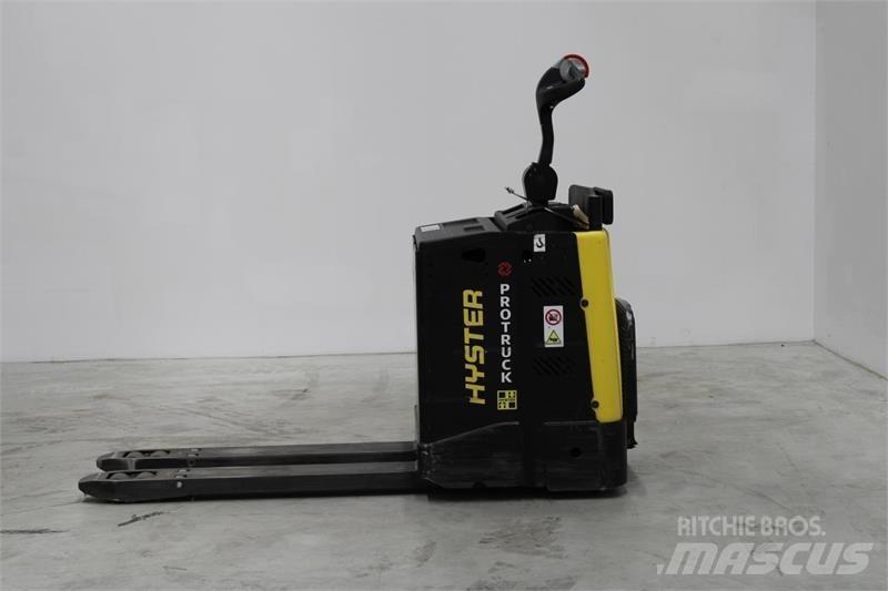 Hyster P2.0S Wózki widłowe unoszące z platformą dla operatora