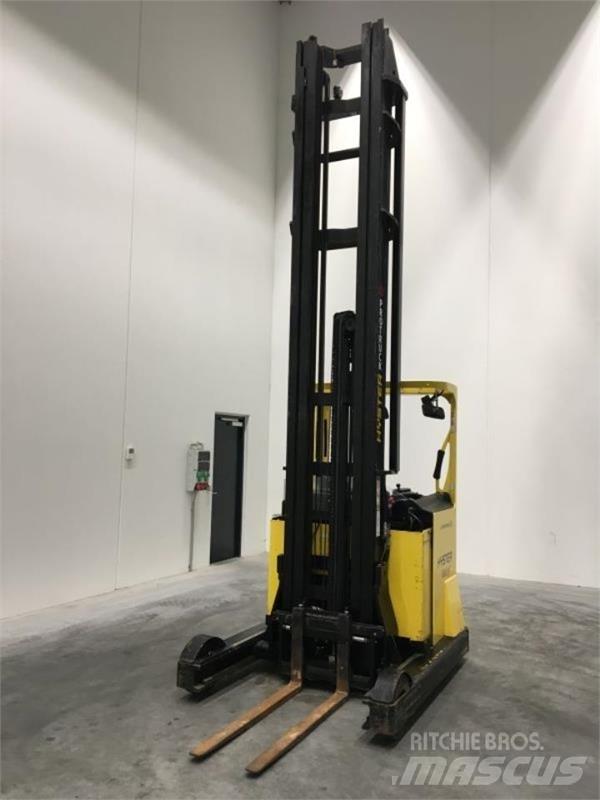Hyster R2.0W Wózki widłowe wysokiego składowania