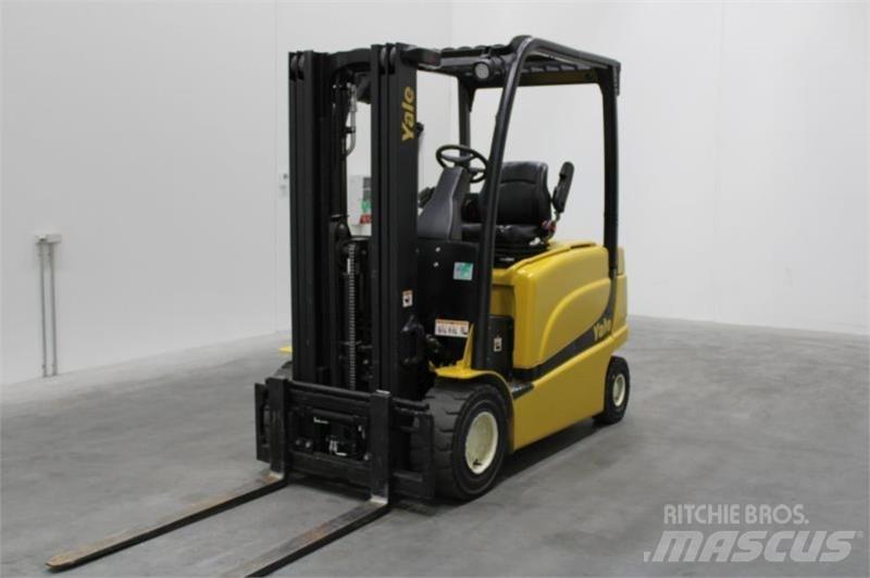 Yale ERP25VL Wózki elektryczne