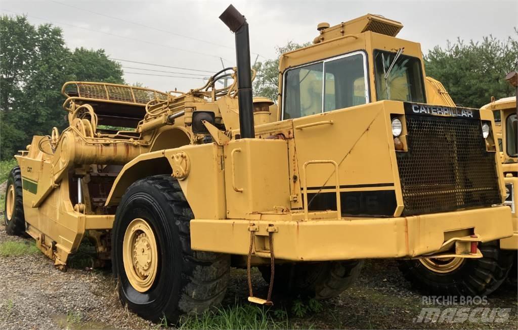 CAT 615 Skrobaki