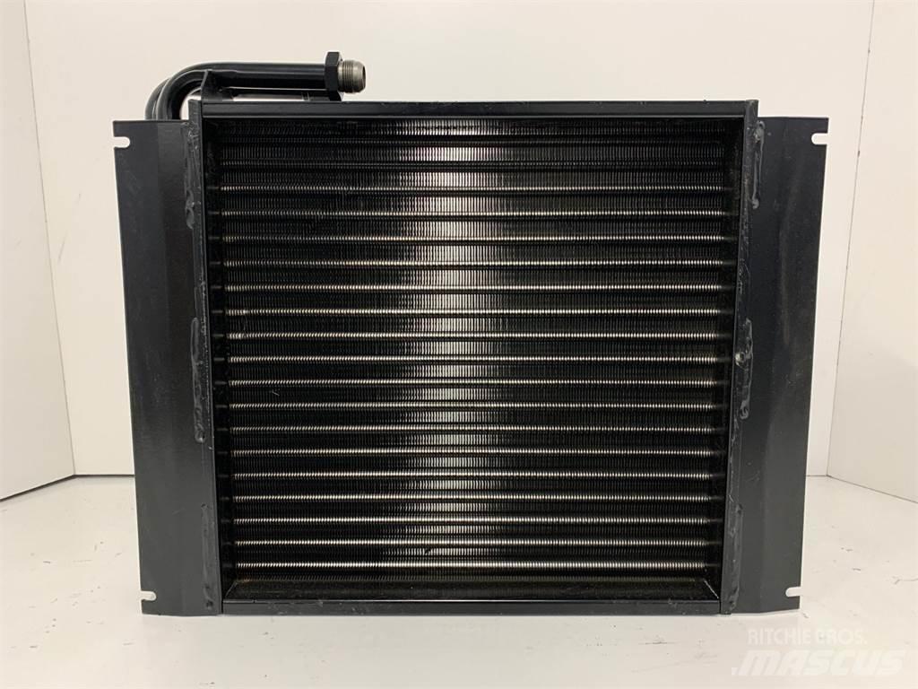 CASE 40XT Chłodnice