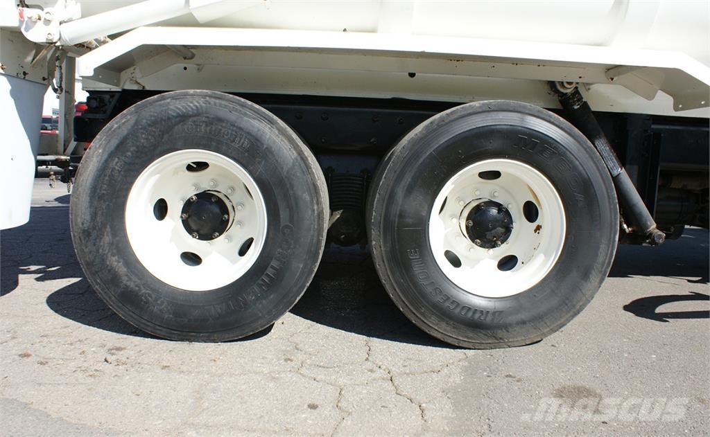 Mack LEU613 Śmieciarki