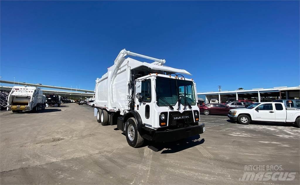 Mack MRU613 Śmieciarki