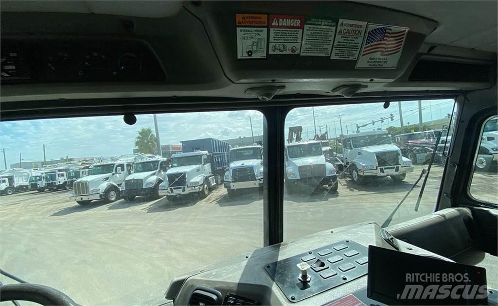 Peterbilt 320 Śmieciarki