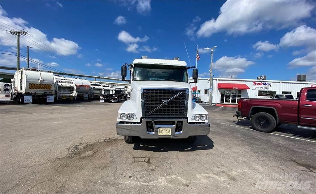 Volvo VHD64 Ciężarówki z wymienną zabudową