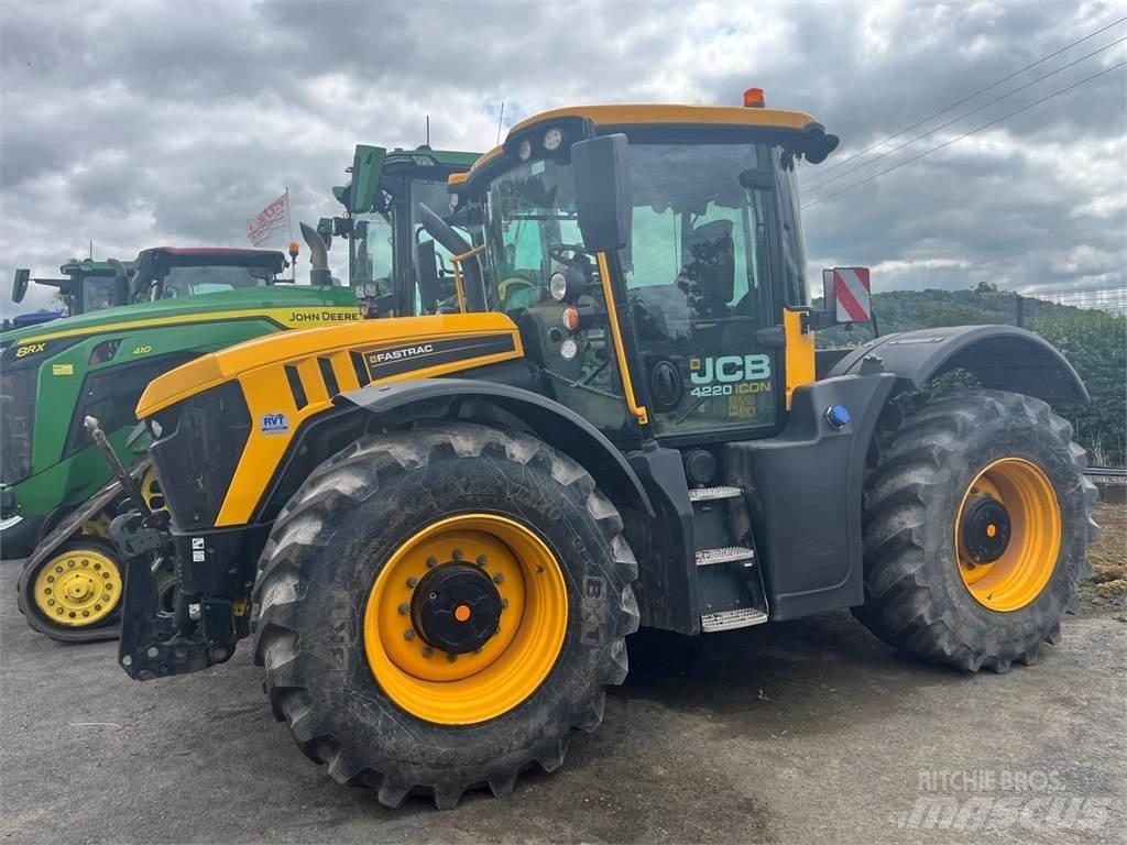 JCB 4220 Inny sprzęt do obsługi inwentarza żywego