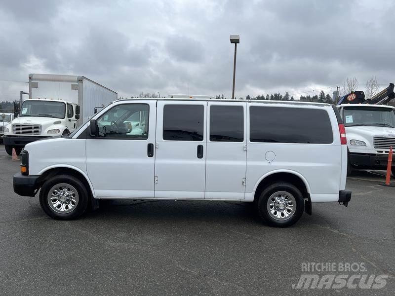 Chevrolet Express Busy / Vany