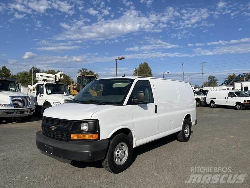 Chevrolet Express Busy / Vany