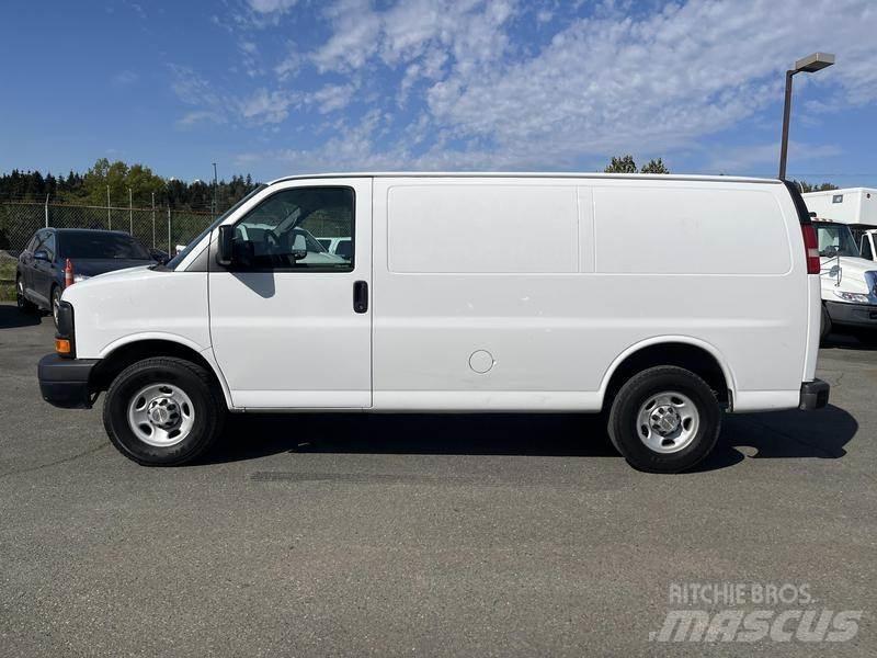 Chevrolet Express Busy / Vany