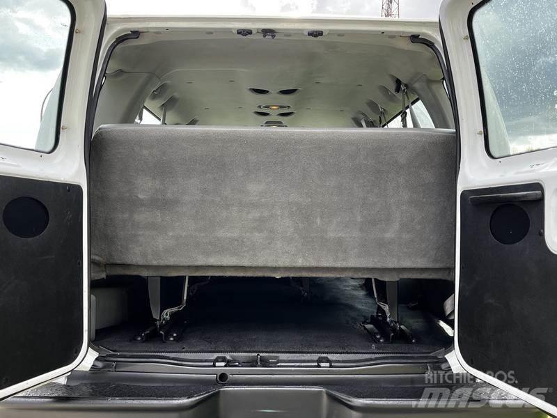 Ford Econoline Samochody osobowe