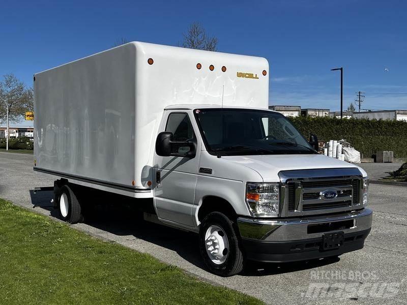 Ford Econoline Busy / Vany