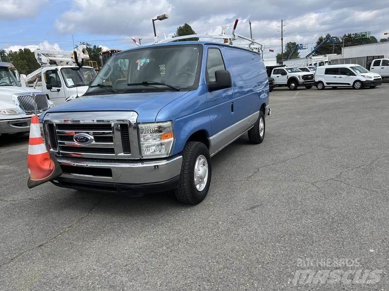 Ford Econoline Busy / Vany