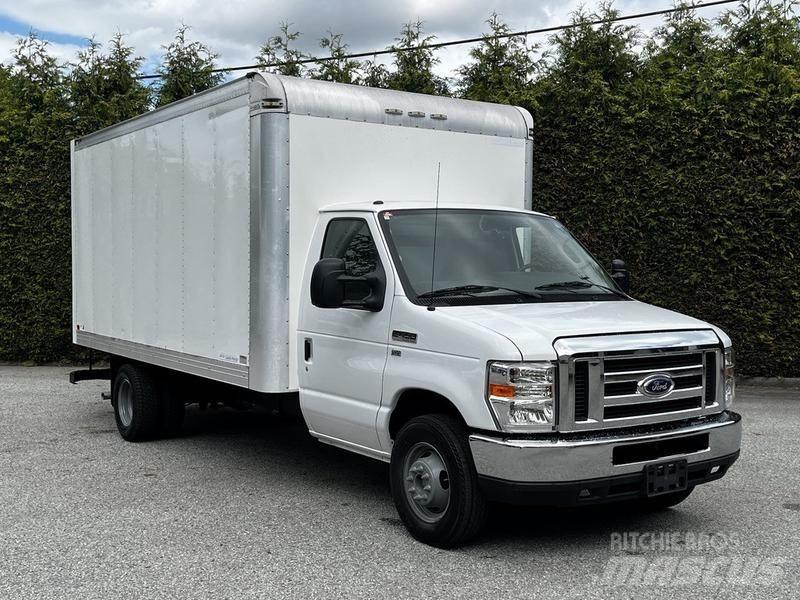 Ford Econoline Busy / Vany