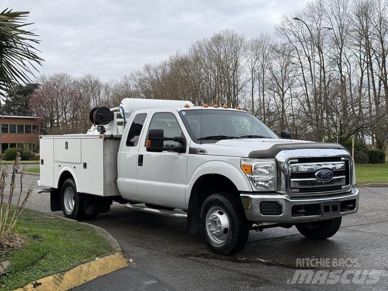 Ford F-350 SD Pojazdy komunalne