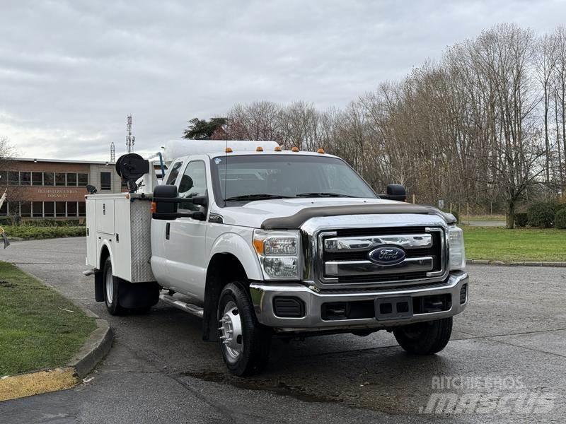 Ford F-350 SD Pojazdy komunalne