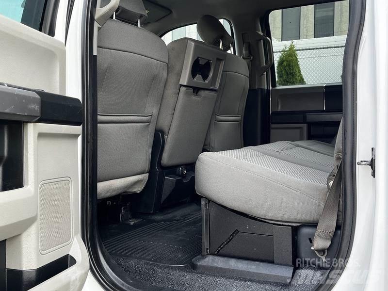Ford F-450 SD Ciężarówki typu Platforma / Skrzynia