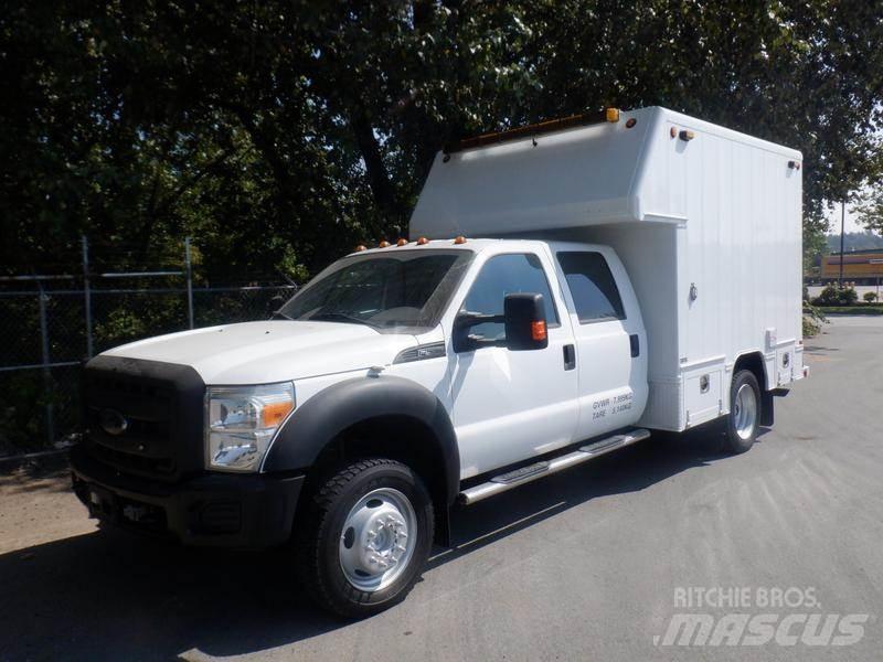 Ford F-550 Pojazdy komunalne