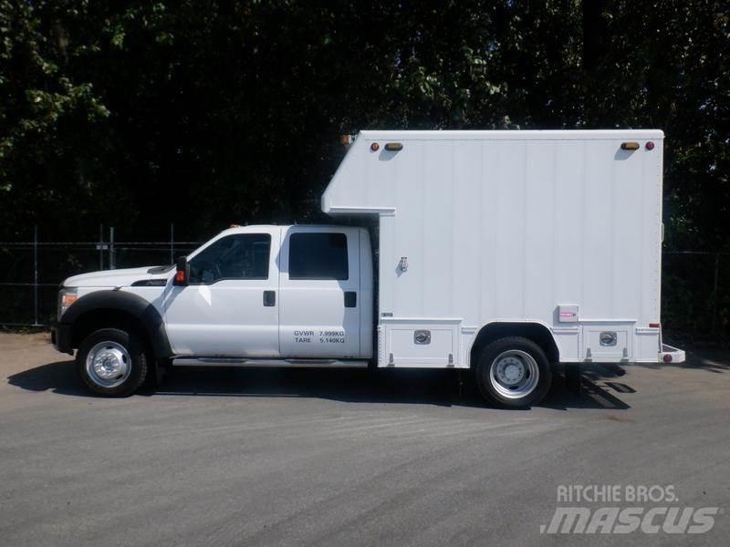 Ford F-550 Pojazdy komunalne