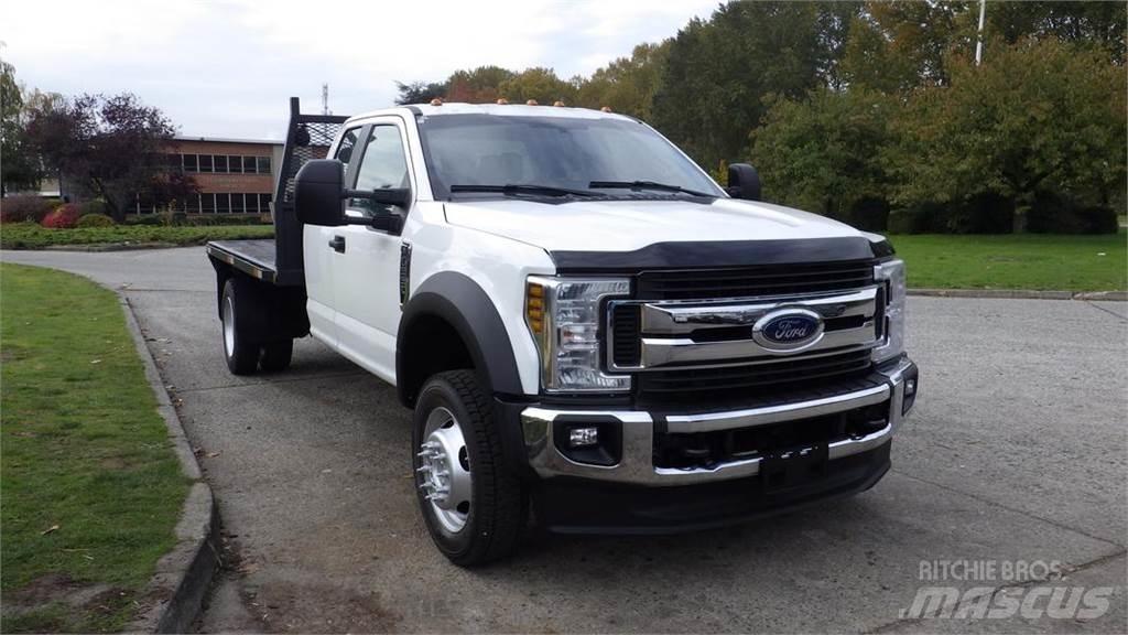 Ford F-550 Ciężarówki typu Platforma / Skrzynia