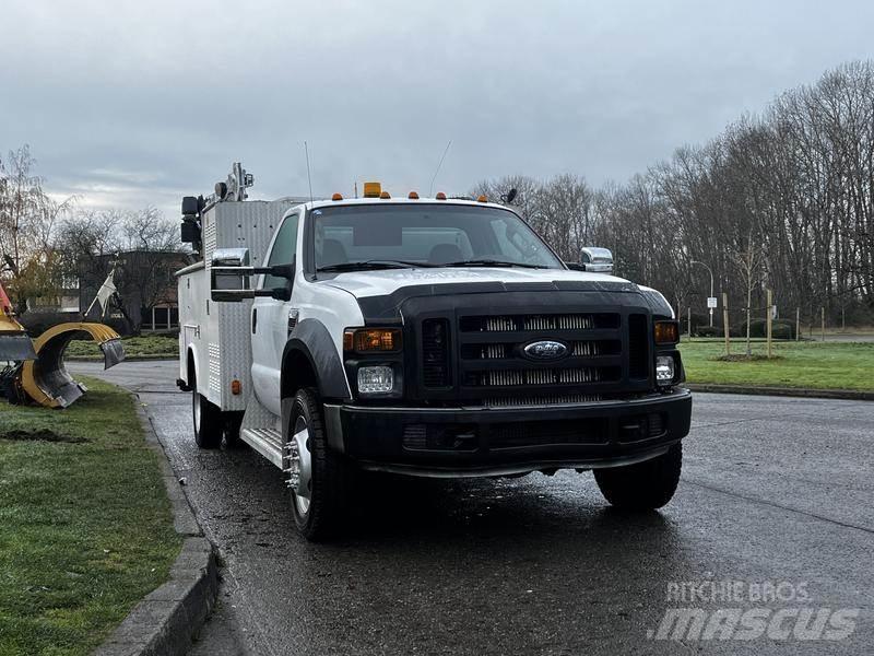 Ford F-550 Pojazdy komunalne