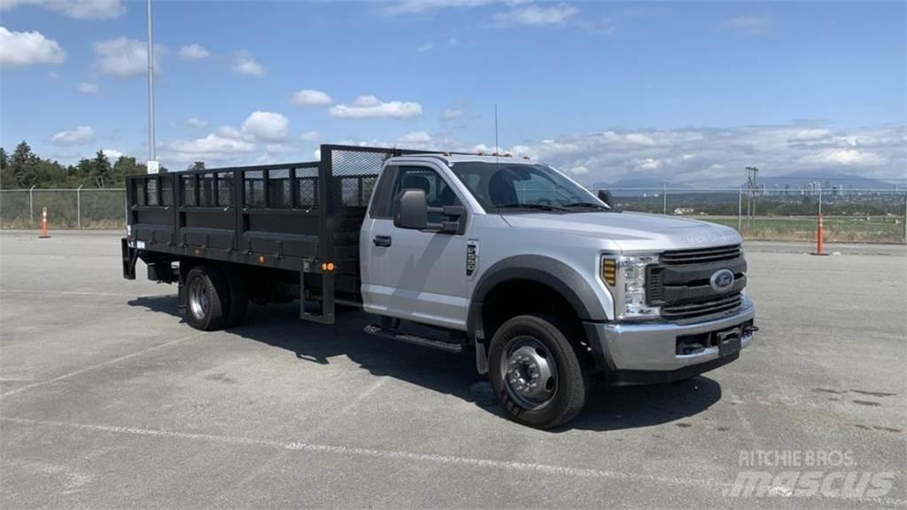 Ford F-550 Ciężarówki typu Platforma / Skrzynia