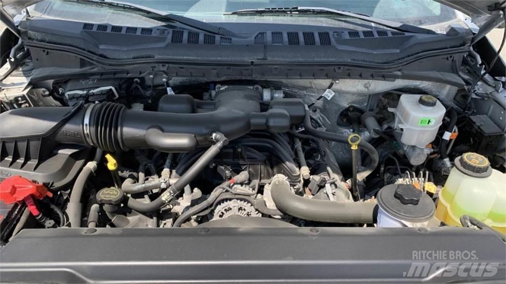 Ford F-550 Ciężarówki typu Platforma / Skrzynia