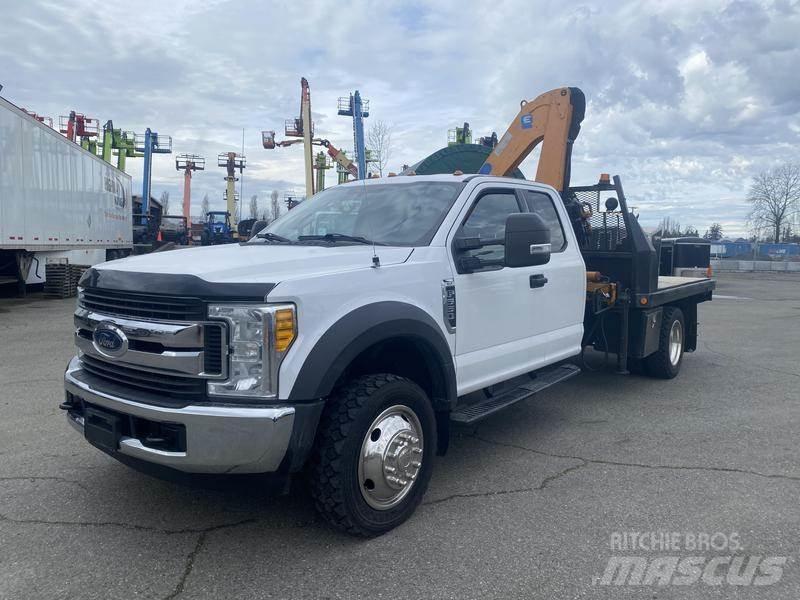 Ford F-550 Żurawie samochodowe