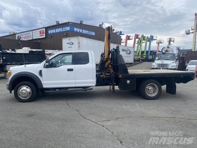 Ford F-550 Żurawie samochodowe