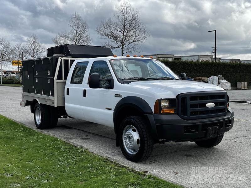 Ford F-550 Pojazdy komunalne