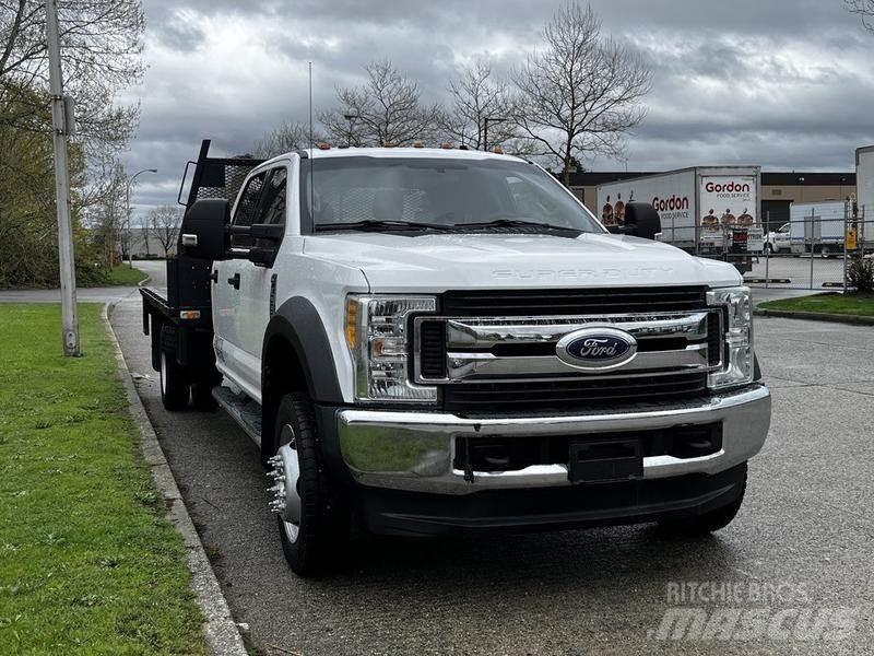 Ford F-550 Ciężarówki typu Platforma / Skrzynia