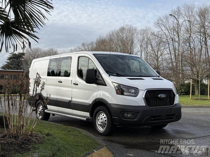 Ford Transit Busy / Vany