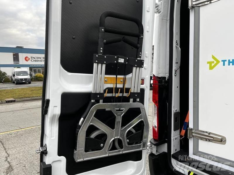 Ford Transit Busy / Vany