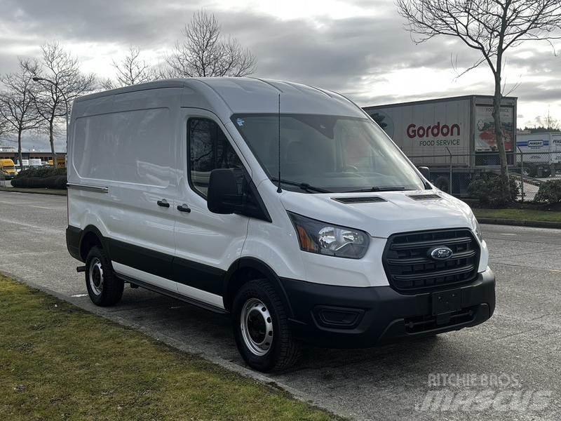 Ford Transit Busy / Vany