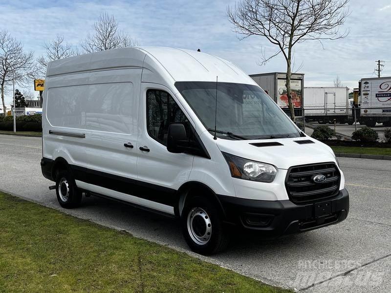 Ford Transit Busy / Vany