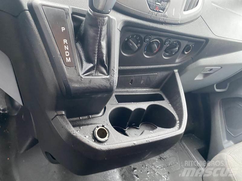 Ford Transit Busy / Vany