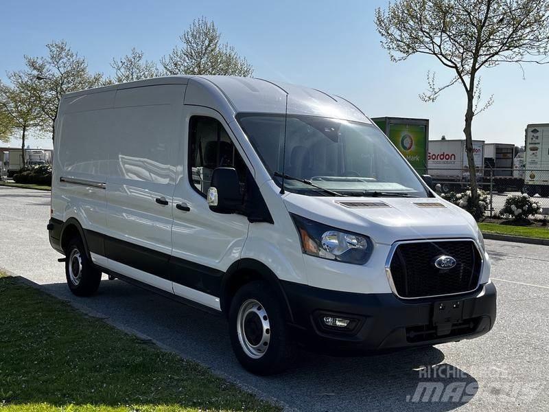 Ford Transit Busy / Vany