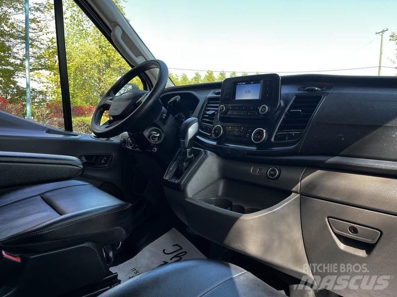 Ford Transit Busy / Vany
