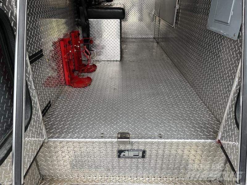 Freightliner FL70 Pojazdy komunalne