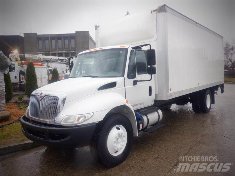 International 4300 Busy / Vany
