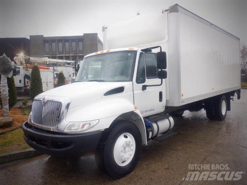 International 4300 Busy / Vany